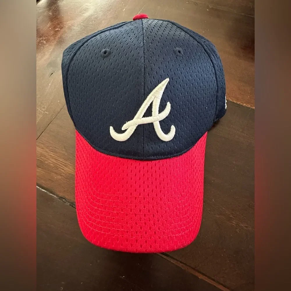 MLB Atlanta Braves Baseball Hat L/XL NWOT